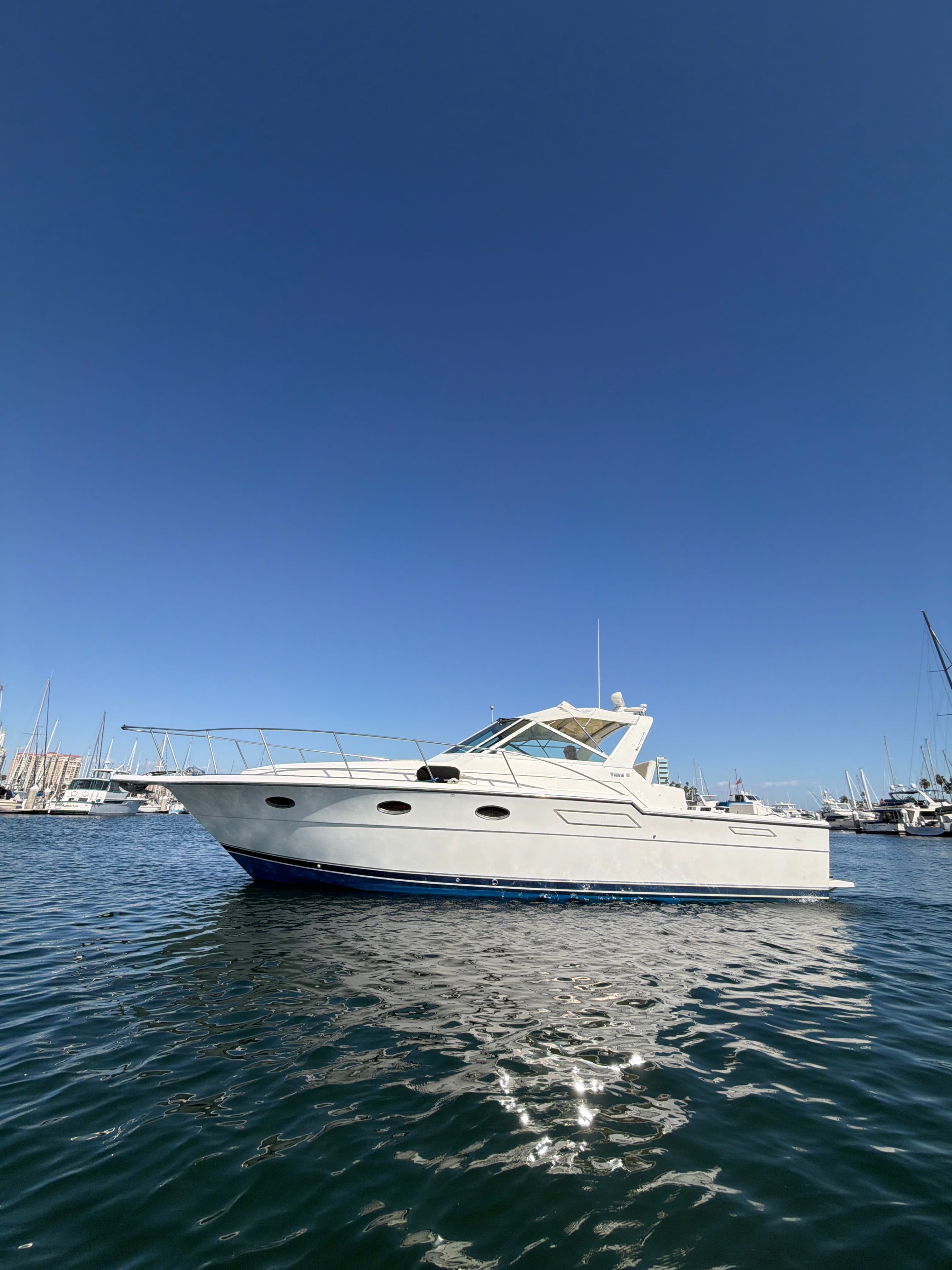 1990 Tiara 3300 Open